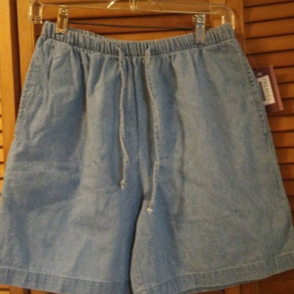 Blue Jean shorts size 6-8 girls waist is 26